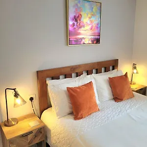 Apartment 1 Merchants Gate - 2 Bedroom, With Private Parking United Kingdom